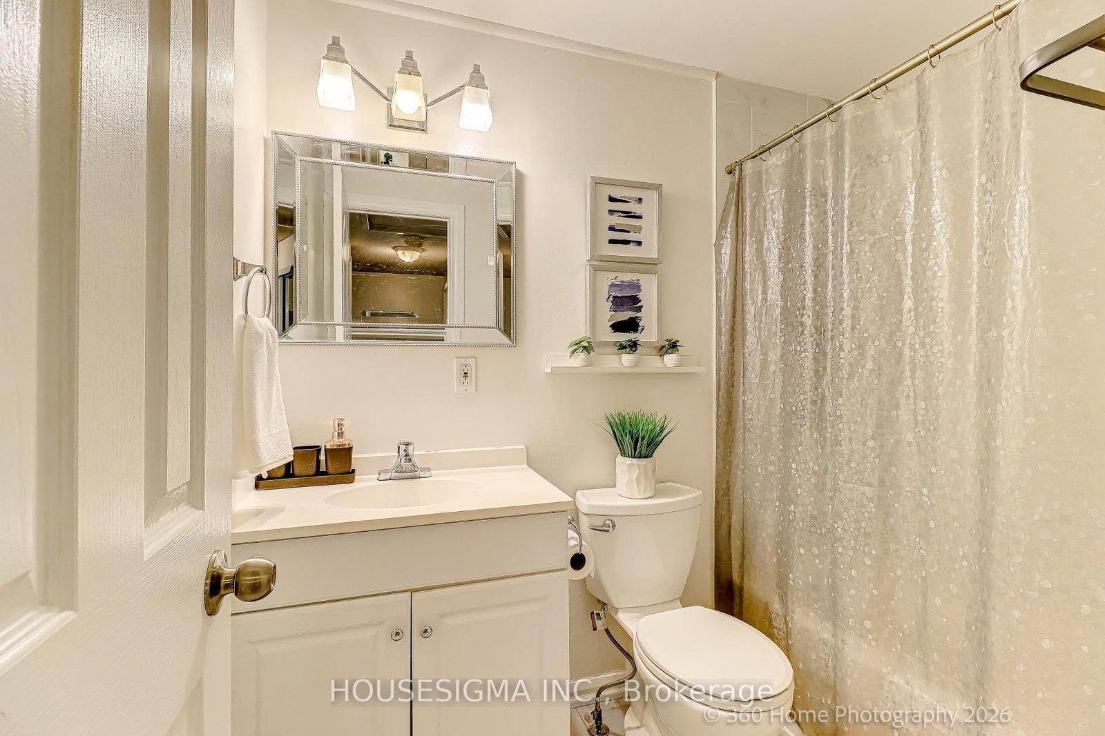 Townhouse for sale at 29-927 Burns Street, Whitby, Ontario, L1N 6J5 - Lynde Creek - MLS: E12960220