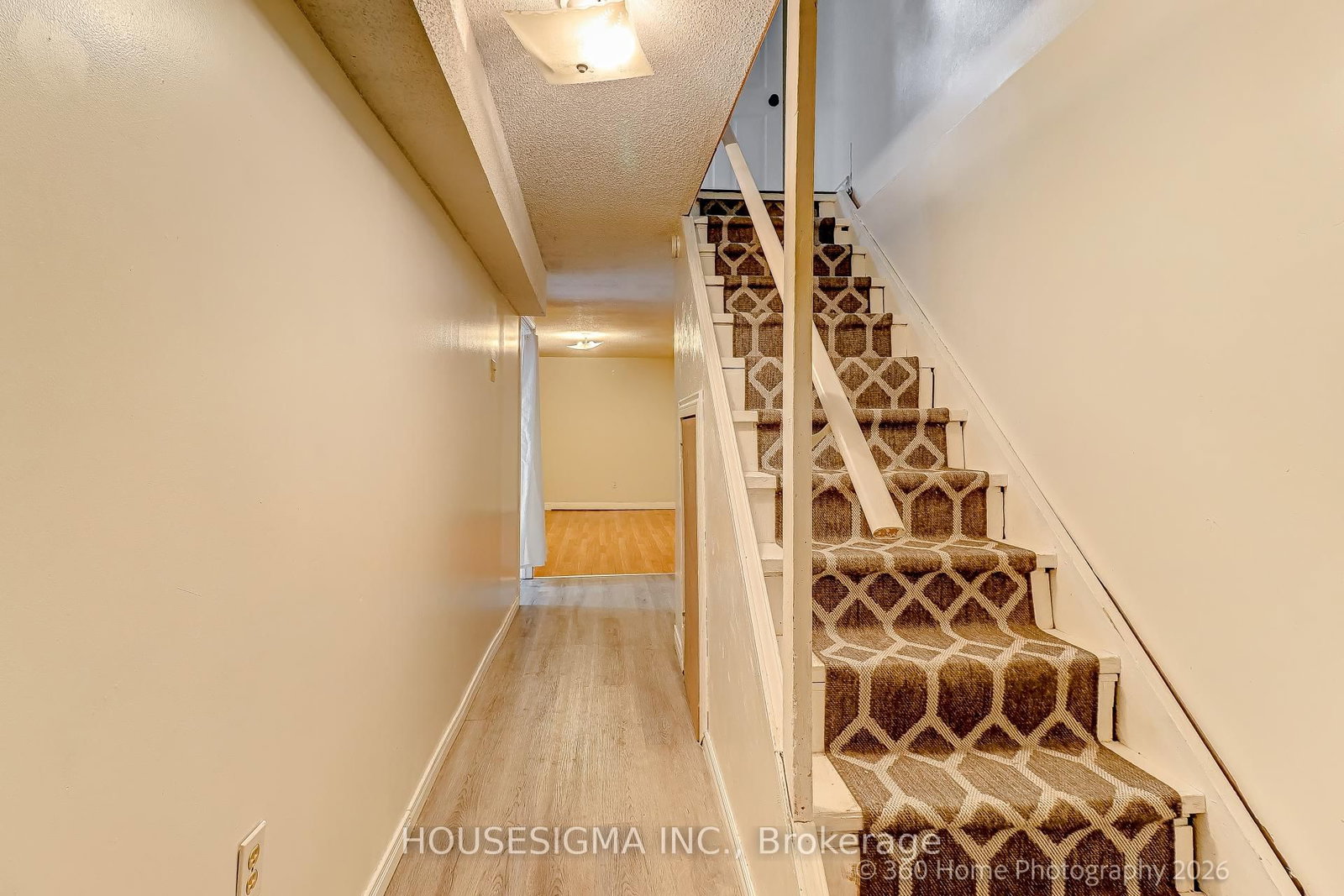 Townhouse for sale at 29-927 Burns Street, Whitby, Ontario, L1N 6J5 - Lynde Creek - MLS: E12960220