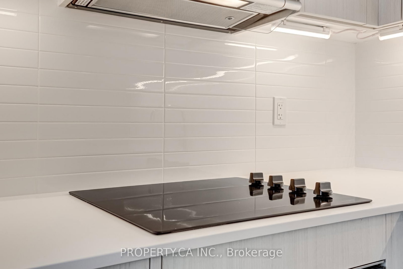 Condo for lease at 904-286 Main Street, Toronto, Ontario, M4C 4X4 - East End-Danforth - MLS: E12960348