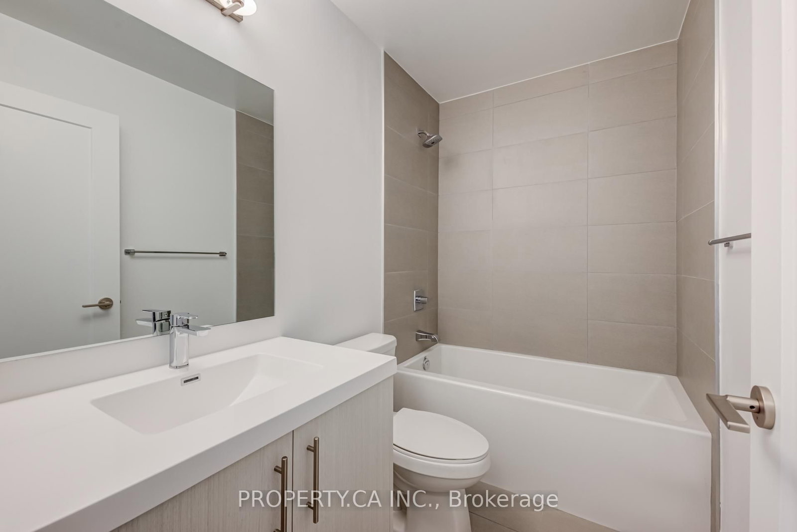 Condo for lease at 904-286 Main Street, Toronto, Ontario, M4C 4X4 - East End-Danforth - MLS: E12960348
