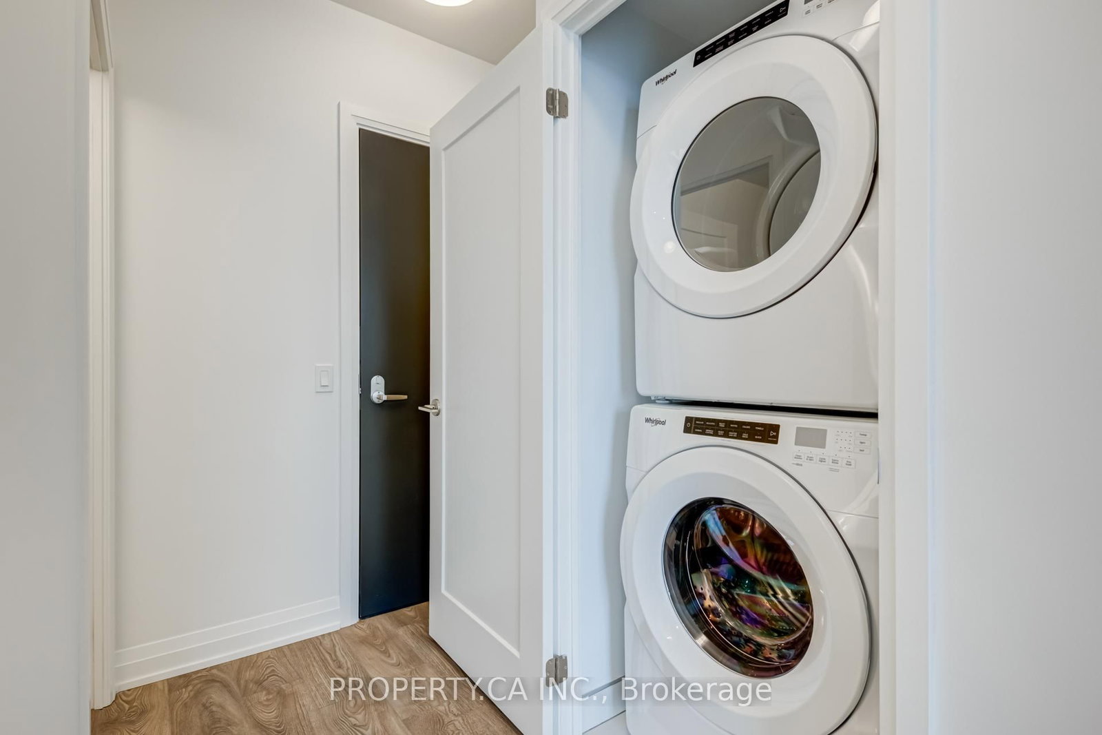 Condo for lease at 904-286 Main Street, Toronto, Ontario, M4C 4X4 - East End-Danforth - MLS: E12960348