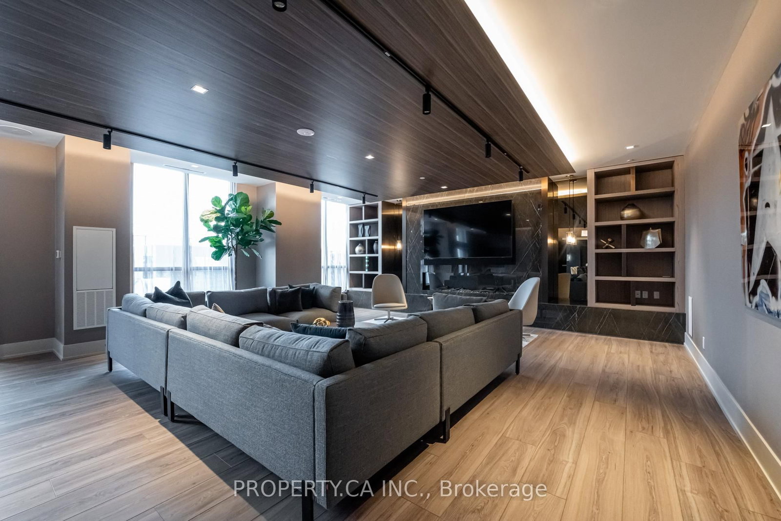 Condo for lease at 904-286 Main Street, Toronto, Ontario, M4C 4X4 - East End-Danforth - MLS: E12960348