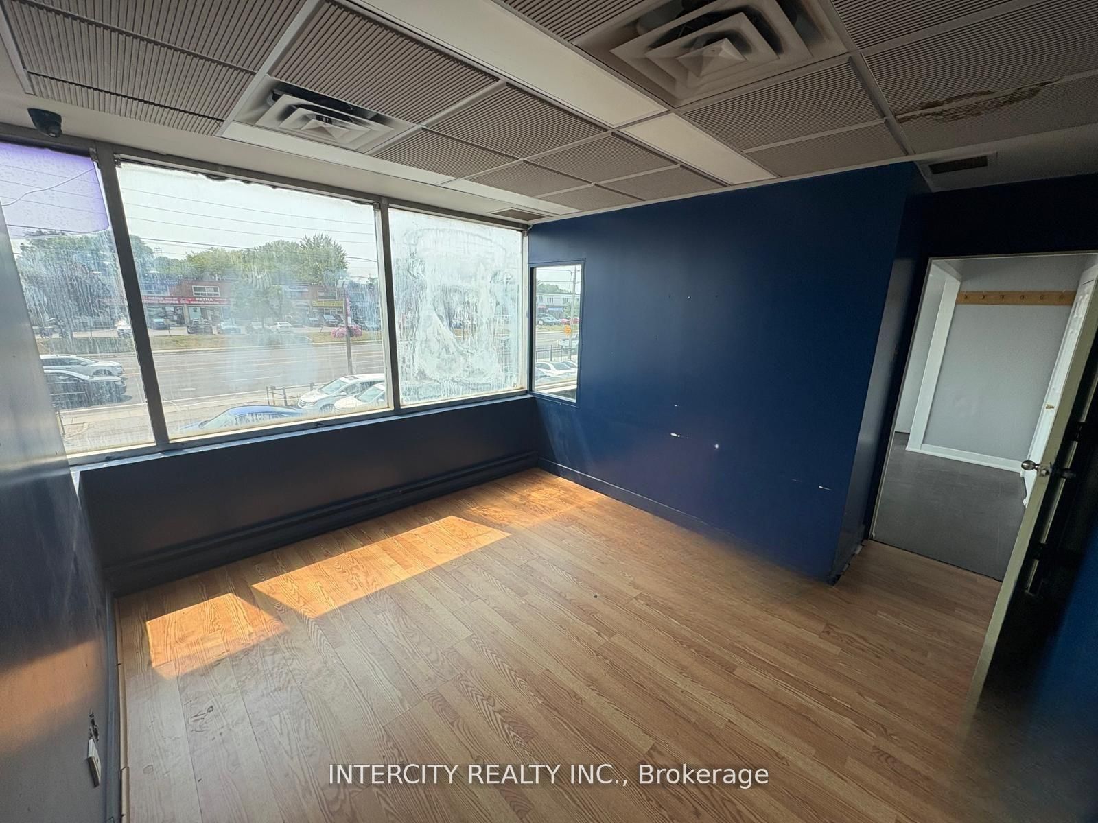 1890 Lawrence Avenue E - Photo 9