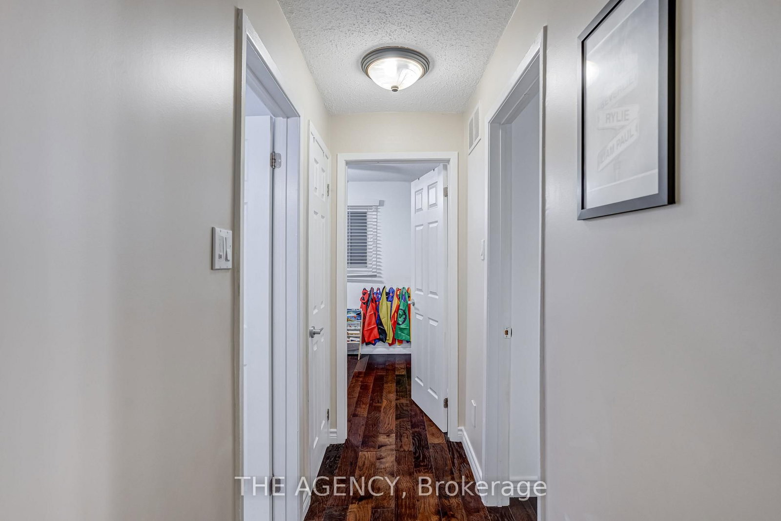 Detached House for sale at 513 Alder Court, Pickering, Ontario, L1V 4T2 - Amberlea - MLS: E12960866