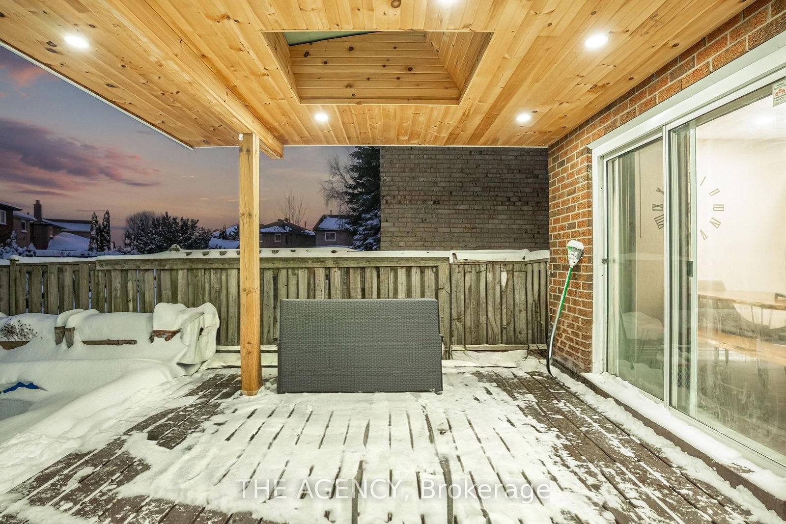 Detached House for sale at 513 Alder Court, Pickering, Ontario, L1V 4T2 - Amberlea - MLS: E12960866