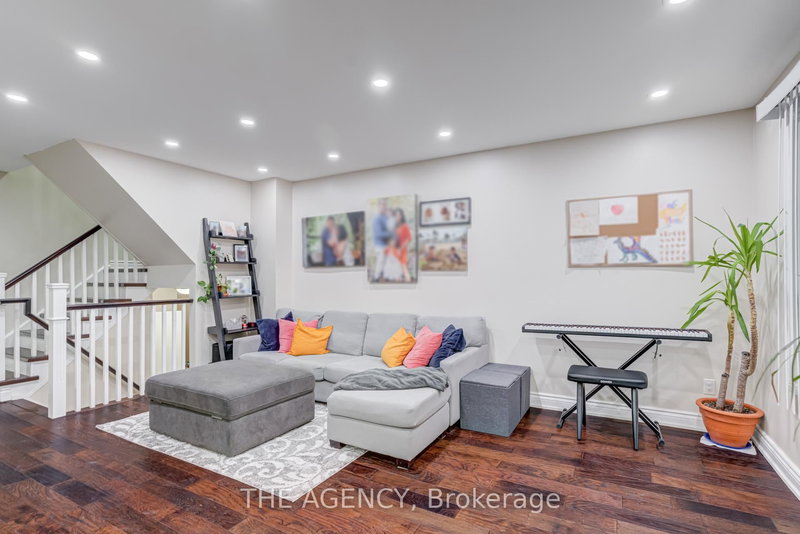 513 Alder Crt, Pickering, L1V 4T2 | Image 3