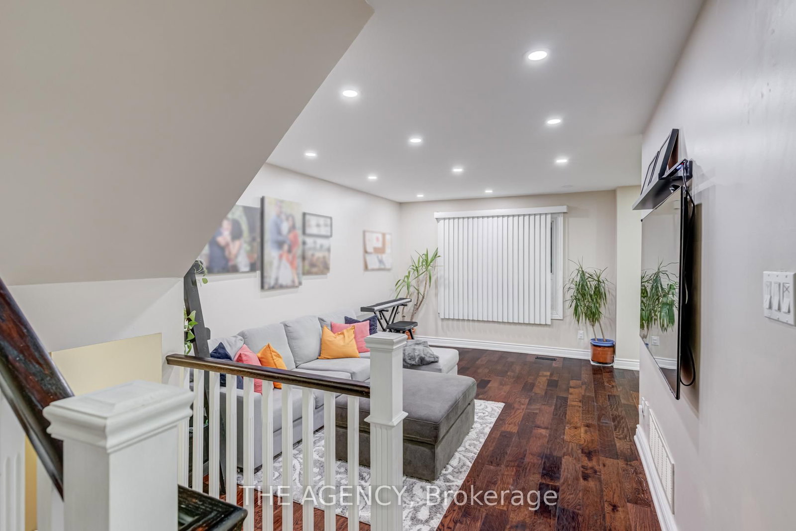 Detached House for sale at 513 Alder Court, Pickering, Ontario, L1V 4T2 - Amberlea - MLS: E12960866