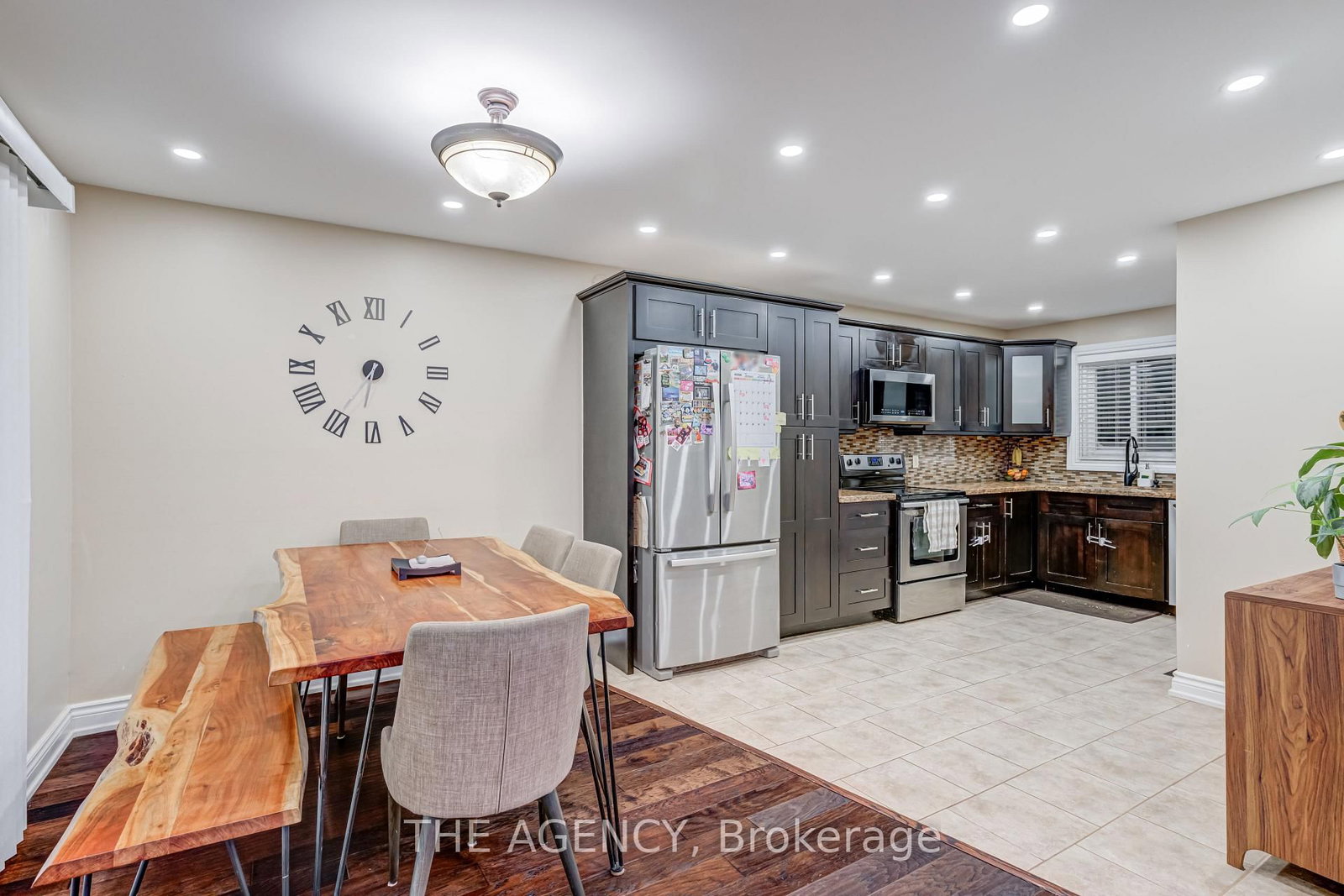 Detached House for sale at 513 Alder Court, Pickering, Ontario, L1V 4T2 - Amberlea - MLS: E12960866