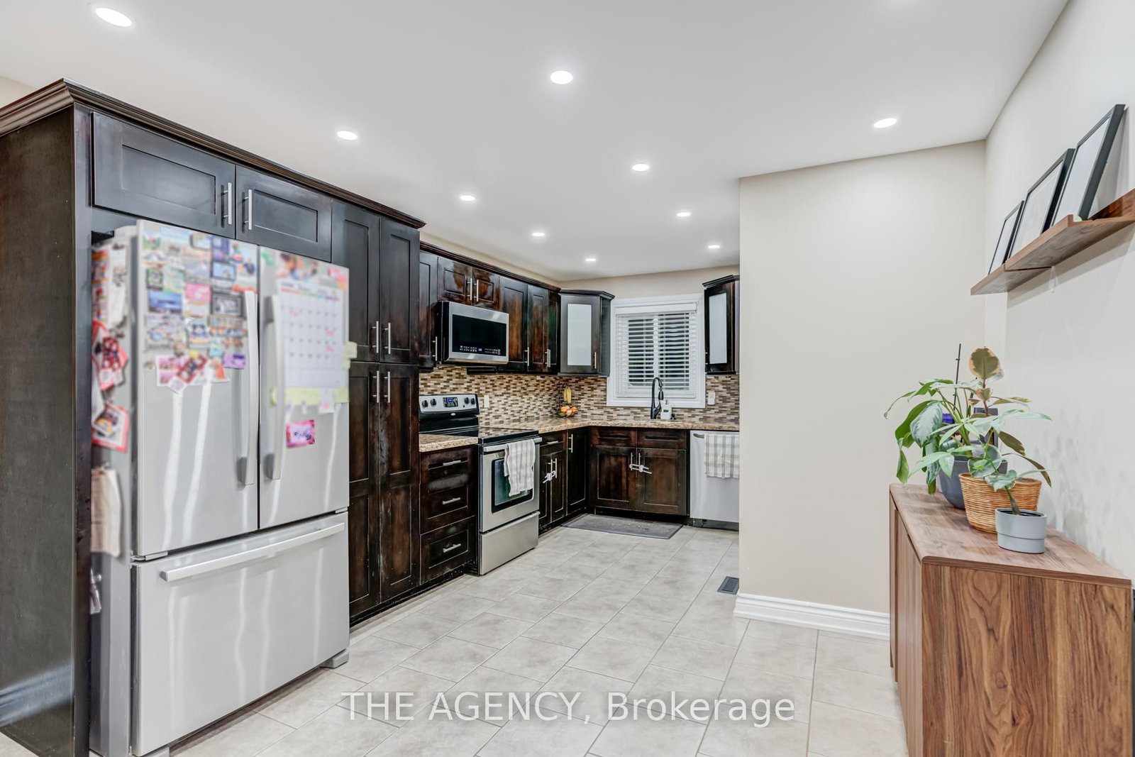 Detached House for sale at 513 Alder Court, Pickering, Ontario, L1V 4T2 - Amberlea - MLS: E12960866