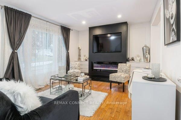 32 Harland Cres, Ajax, Ontario