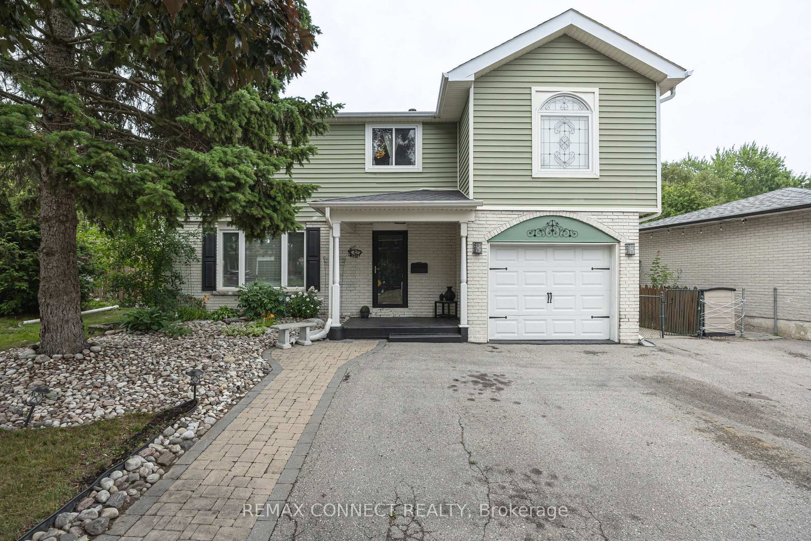 32 Harland Crescent - Photo 2