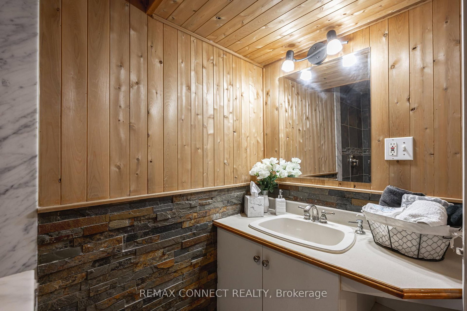 32 Harland Crescent - Photo 32