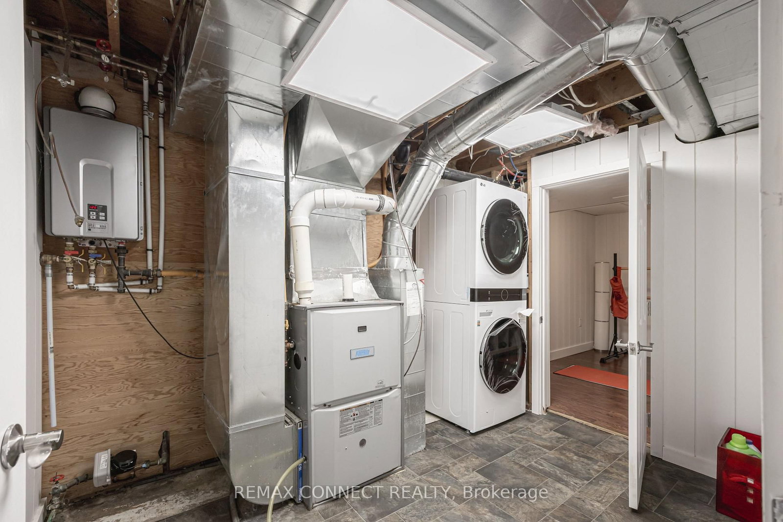 32 Harland Crescent - Photo 34