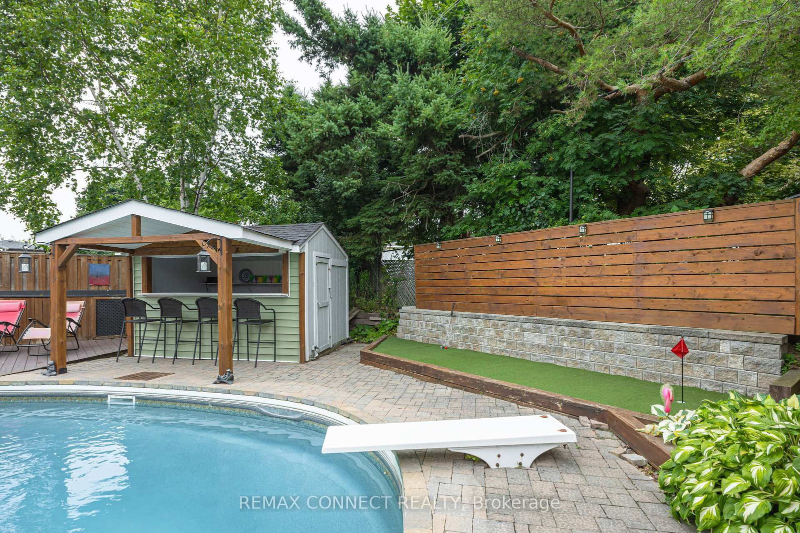 32 Harland Crescent - Photo 40