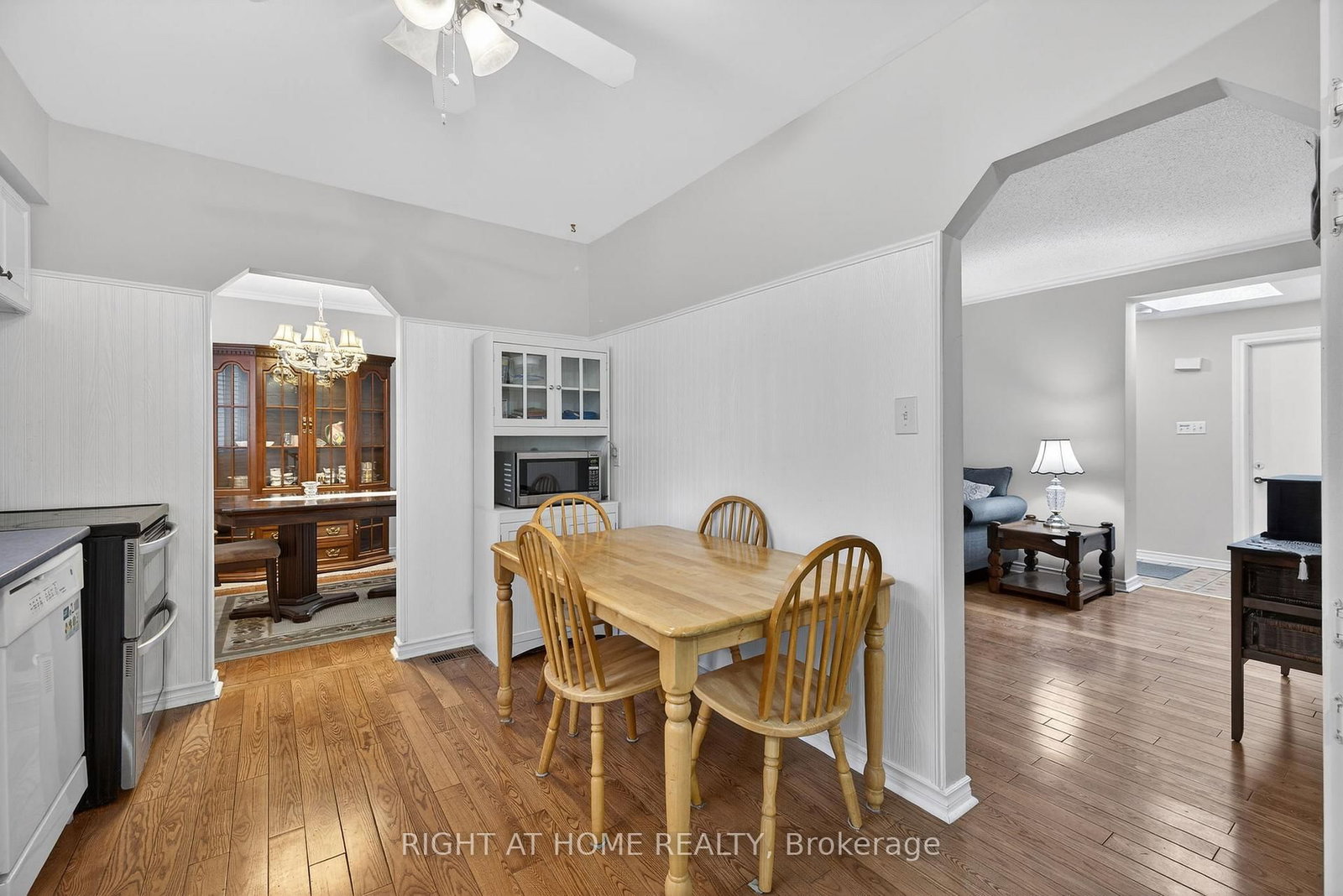 Detached House for sale at 71 Banmoor Boulevard, Toronto, Ontario, M1J 2Z4 - Woburn - MLS: E12961388