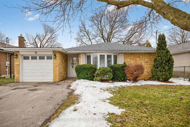 71 Banmoor Boulevard