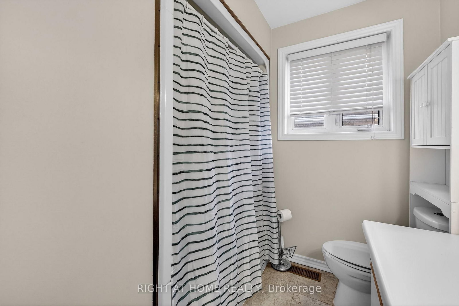 Detached House for sale at 71 Banmoor Boulevard, Toronto, Ontario, M1J 2Z4 - Woburn - MLS: E12961388