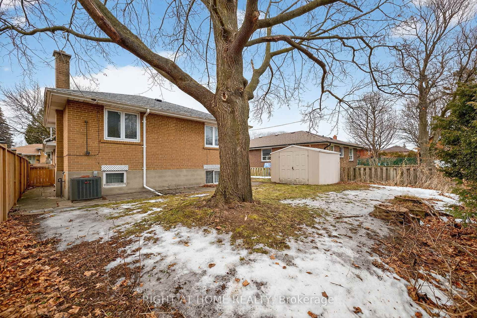 Detached House for sale at 71 Banmoor Boulevard, Toronto, Ontario, M1J 2Z4 - Woburn - MLS: E12961388