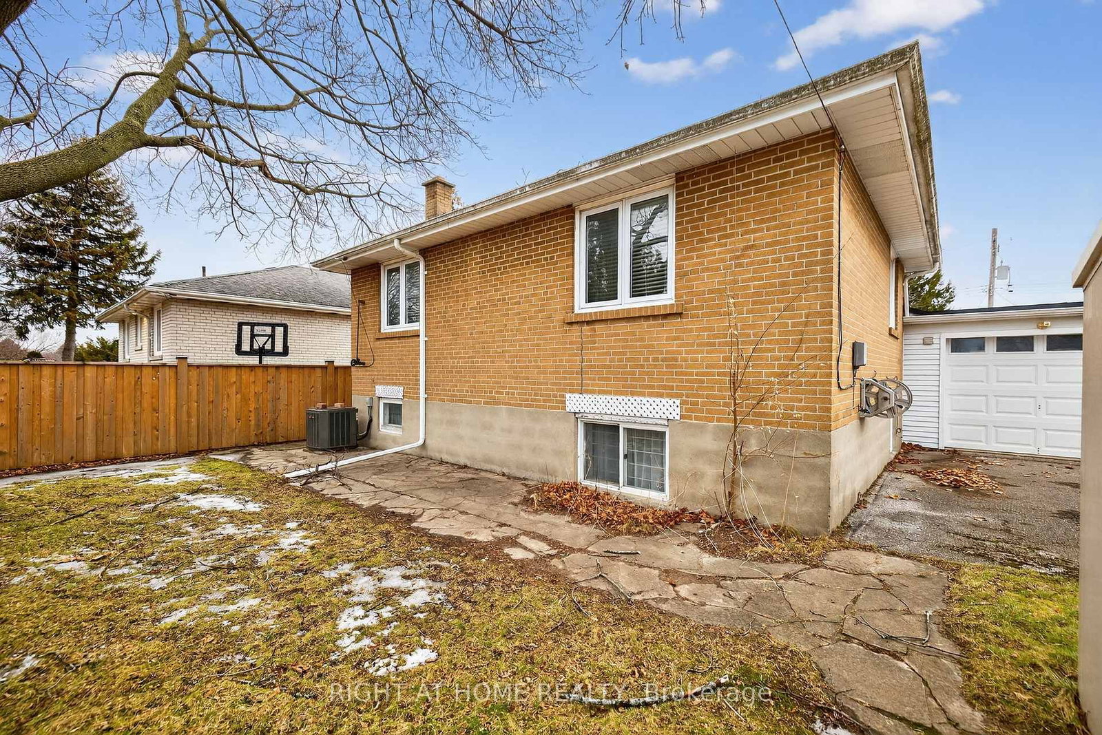 Detached House for sale at 71 Banmoor Boulevard, Toronto, Ontario, M1J 2Z4 - Woburn - MLS: E12961388