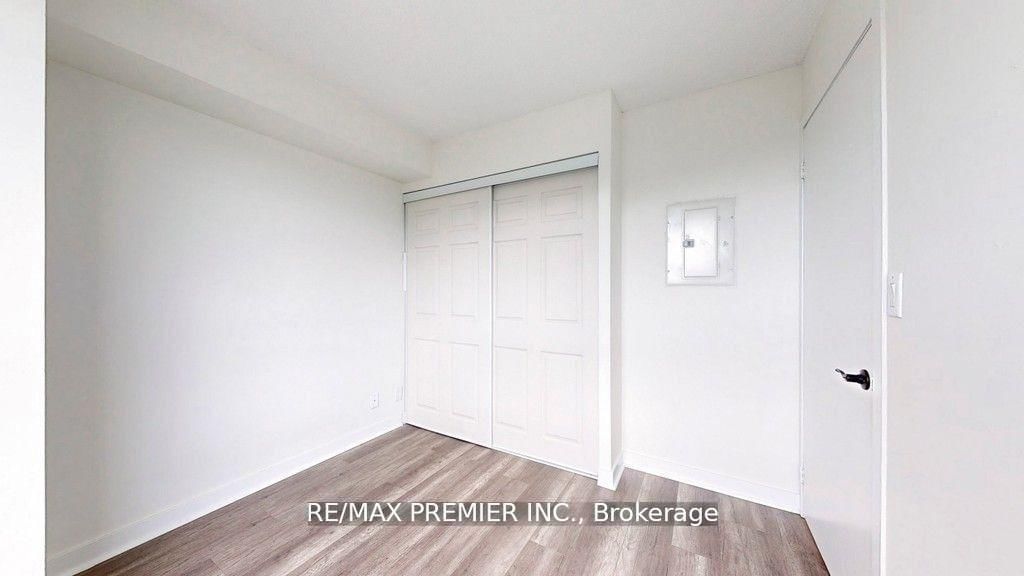 Condo for lease at 3010-36 Lee Centre Drive, Toronto, Ontario, M1H 3J1 - Woburn - MLS: E12961908