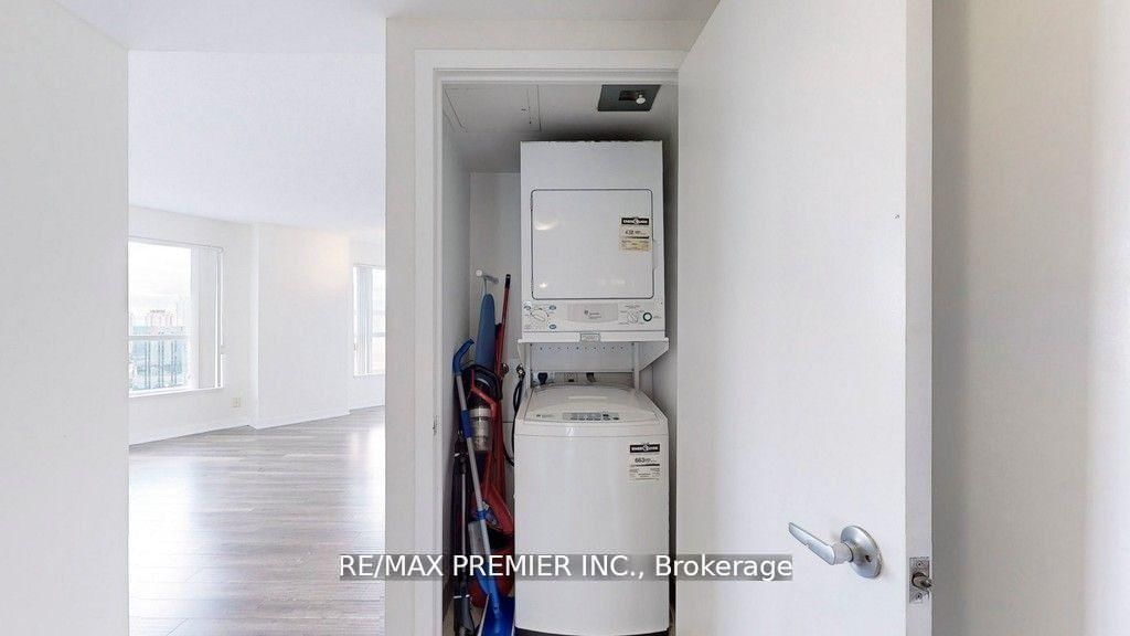 Condo for lease at 3010-36 Lee Centre Drive, Toronto, Ontario, M1H 3J1 - Woburn - MLS: E12961908