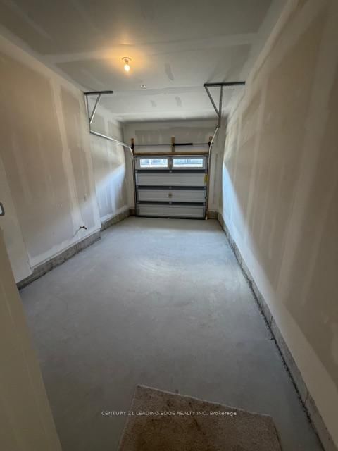 2906 Peter Matthews Dr, Pickering, L1V 2P8 | Image 3