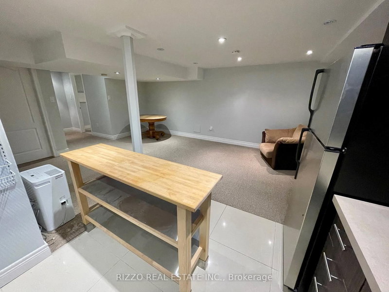 Lower - 455 Oak Park Ave, Toronto, M4C 4N6 | Image 3