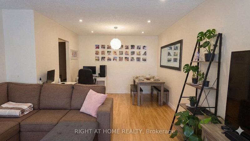 81 Heaslip Terr, Toronto, M1T 1W8 | Image 2
