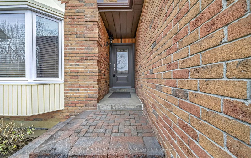 55 Long Dr, Whitby, L1N 8E5 | Image 3
