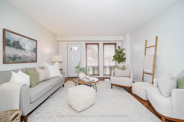 39 - 1333 Mary Street N