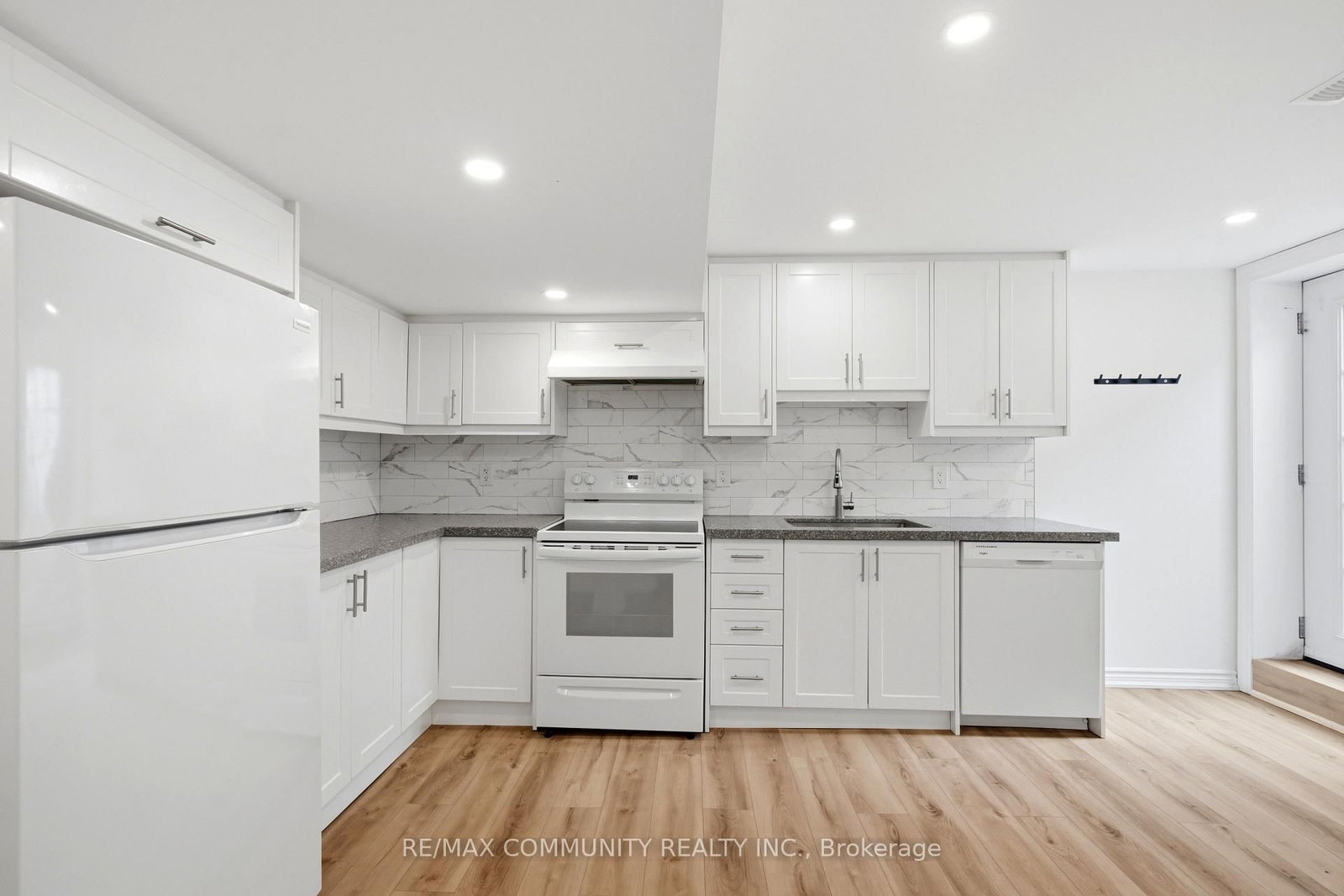 39 Carter-Bennett Drive, Unit Lower - Photo 8