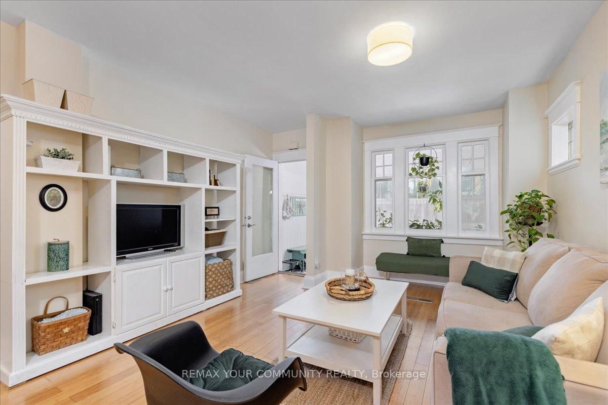 Semi-Detached House for sale at 917 Broadview Avenue, Toronto, Ontario, M4K 2R2 - Playter Estates-Danforth - MLS: E12963330