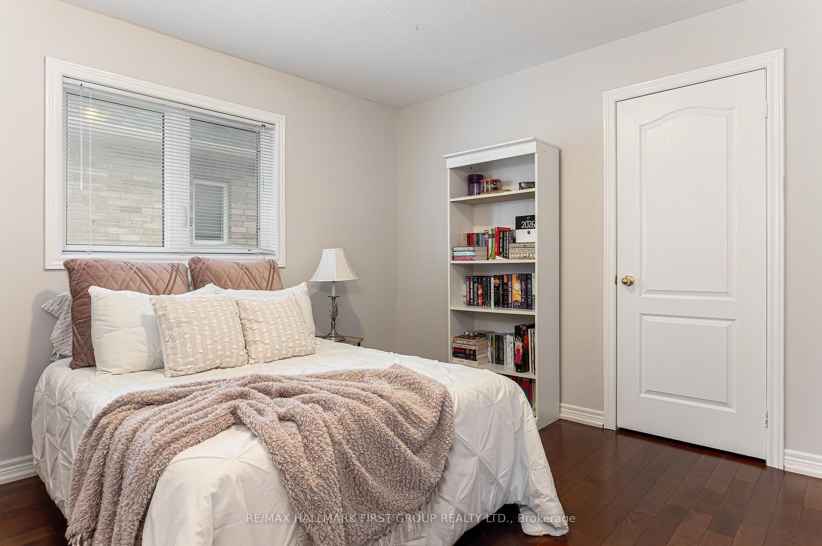 Detached House for sale at 69 Abbyview Drive, Whitby, Ontario, L1P 0A5 - Williamsburg - MLS: E12963440