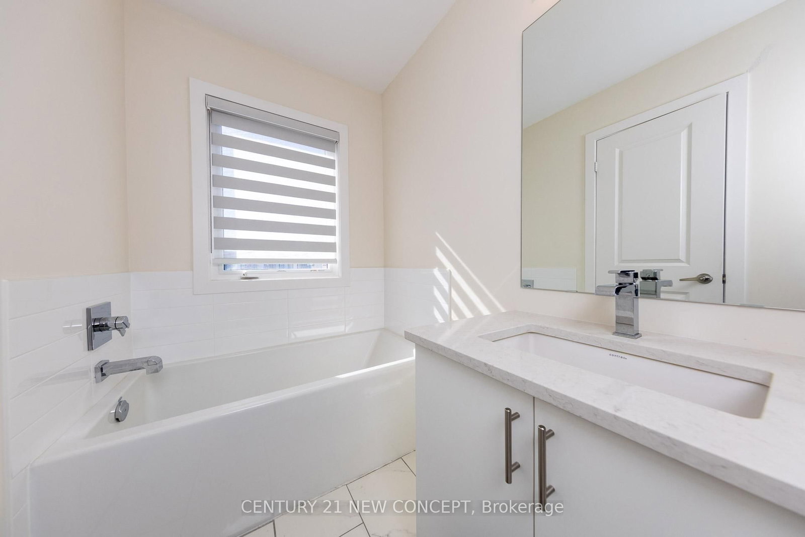 Townhouse for sale at 1671 Hidden Valley Glen, Pickering, Ontario, L1X 0H7 - Duffin Heights - MLS: E12963480