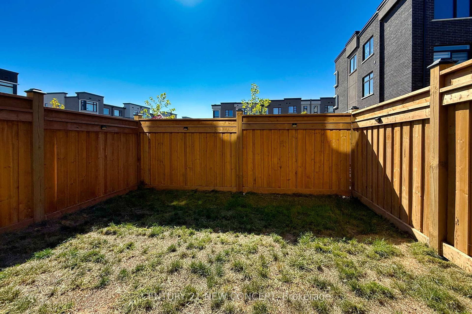 Townhouse for sale at 1671 Hidden Valley Glen, Pickering, Ontario, L1X 0H7 - Duffin Heights - MLS: E12963480