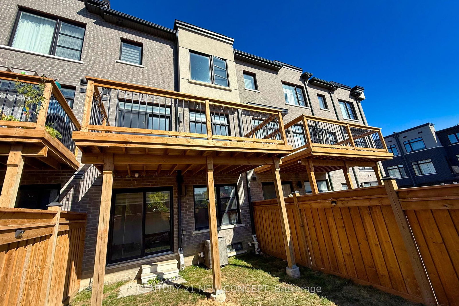 Townhouse for sale at 1671 Hidden Valley Glen, Pickering, Ontario, L1X 0H7 - Duffin Heights - MLS: E12963480