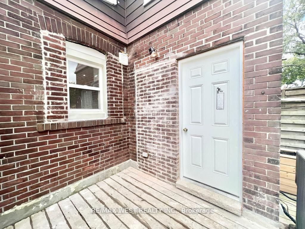 Detached House for lease at BSMT-4 Sutherland Avenue, Toronto, Ontario, M4C 1R8 - Crescent Town - MLS: E12963828