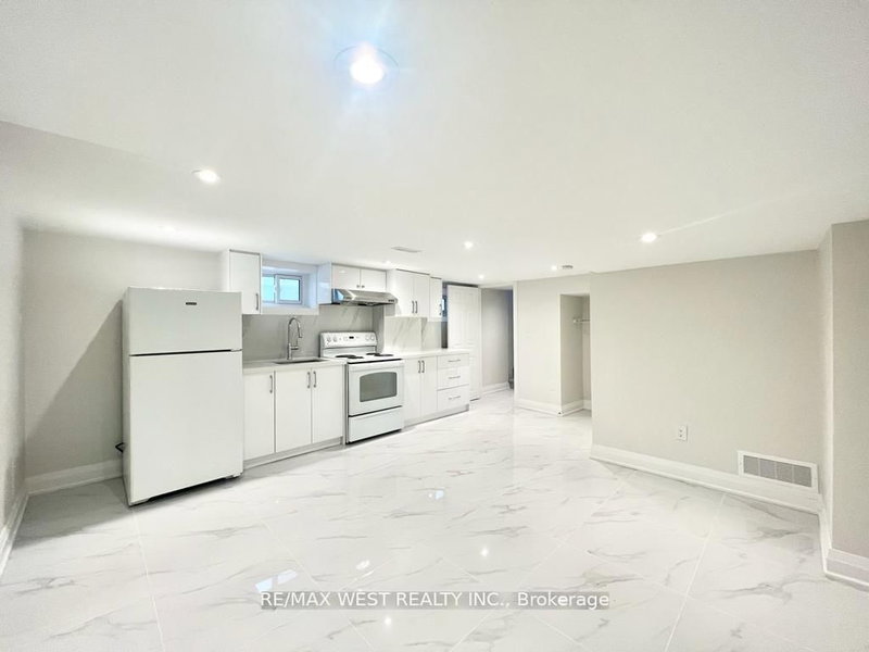 BSMT - 4 Sutherland Avenue