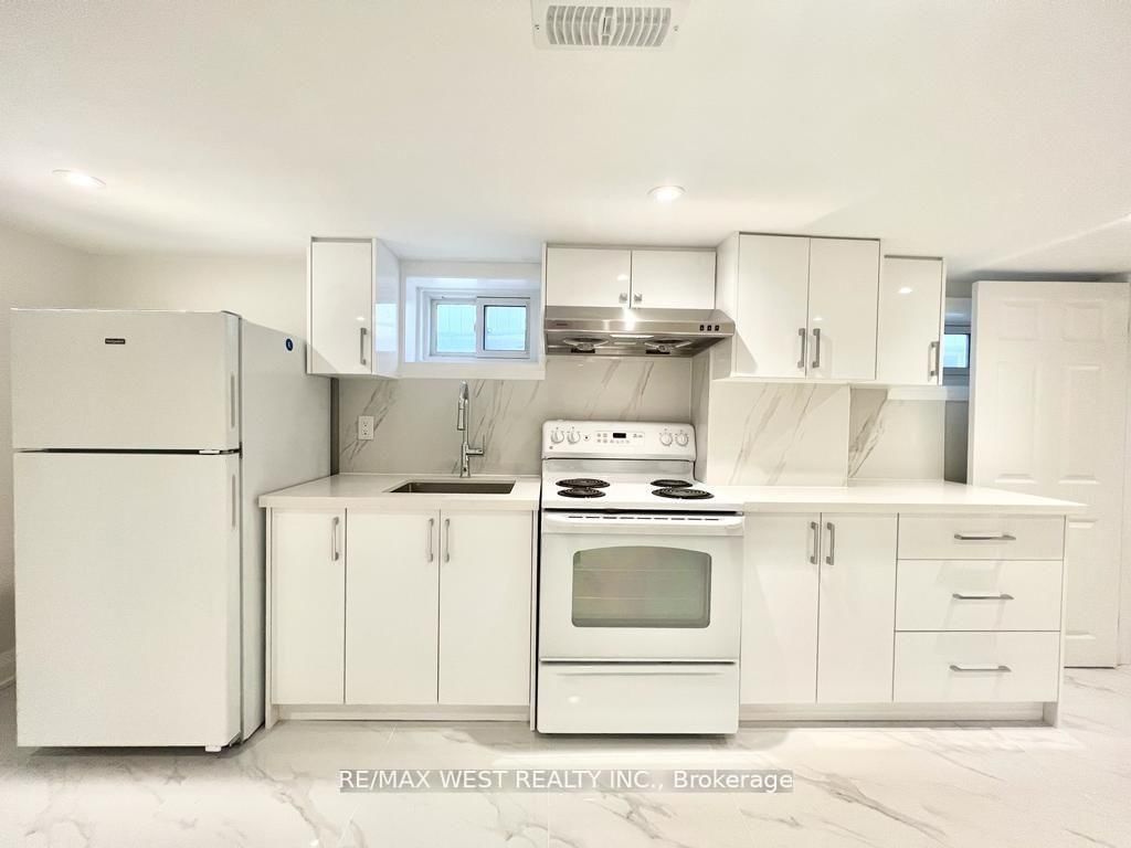 Detached House for lease at BSMT-4 Sutherland Avenue, Toronto, Ontario, M4C 1R8 - Crescent Town - MLS: E12963828