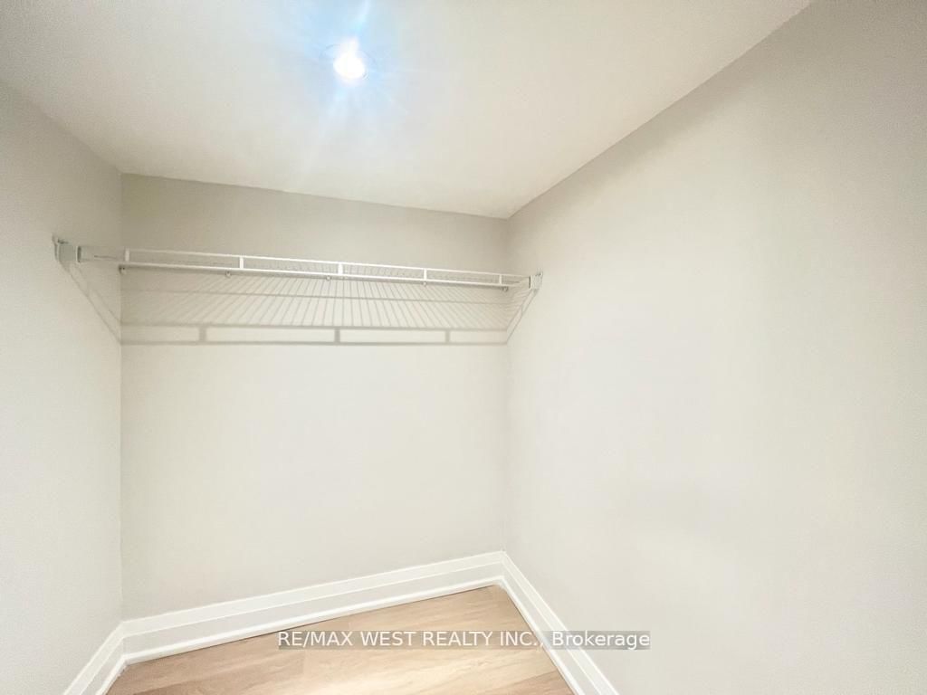 Detached House for lease at BSMT-4 Sutherland Avenue, Toronto, Ontario, M4C 1R8 - Crescent Town - MLS: E12963828