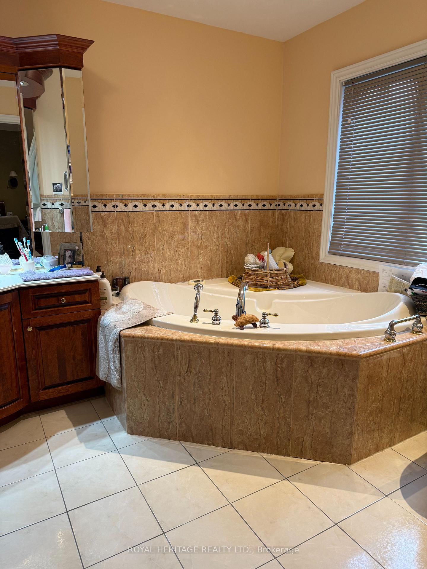 527 Rougemount Drive - Photo 7