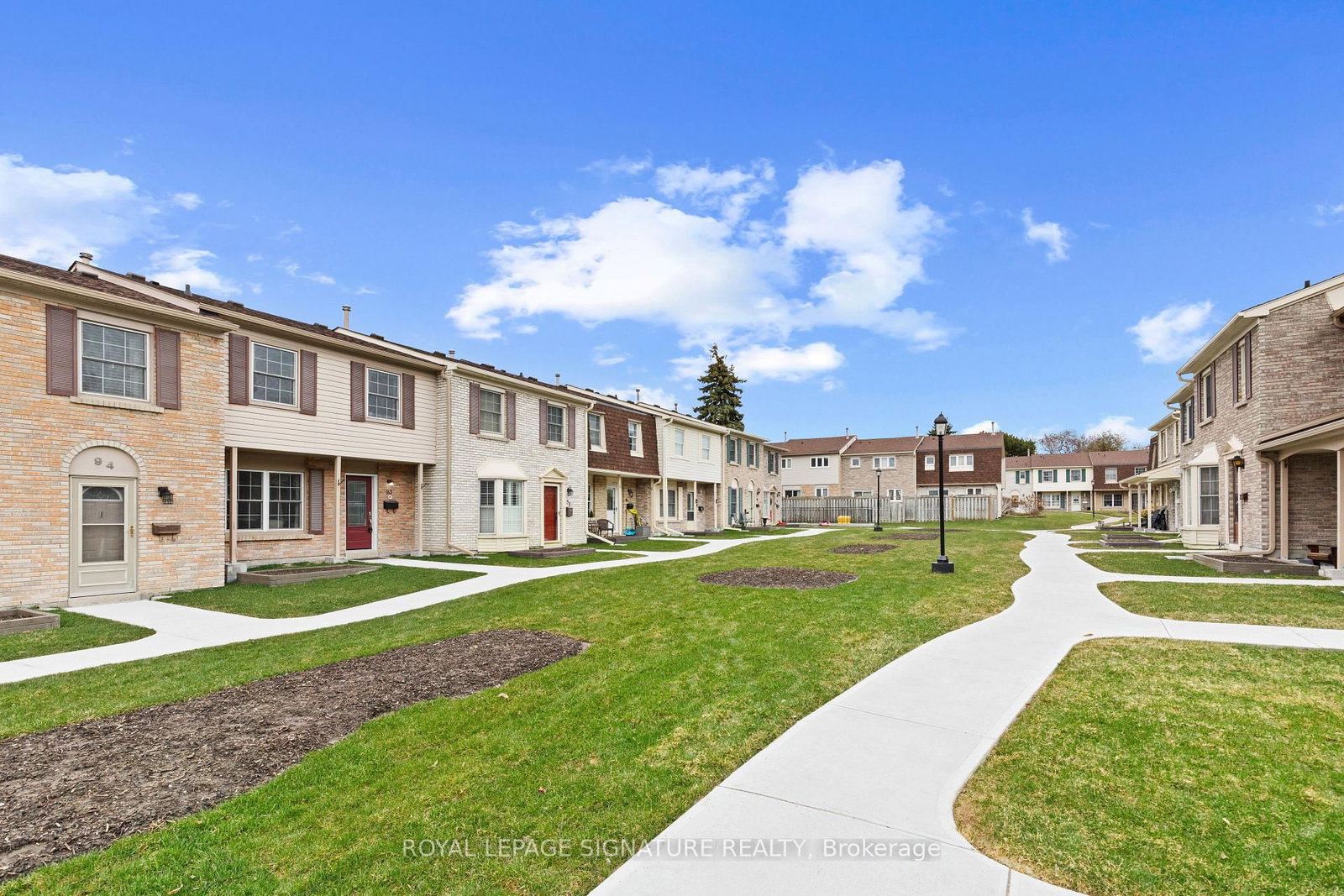 580 Eyer Drive, Unit 93 - Photo 2