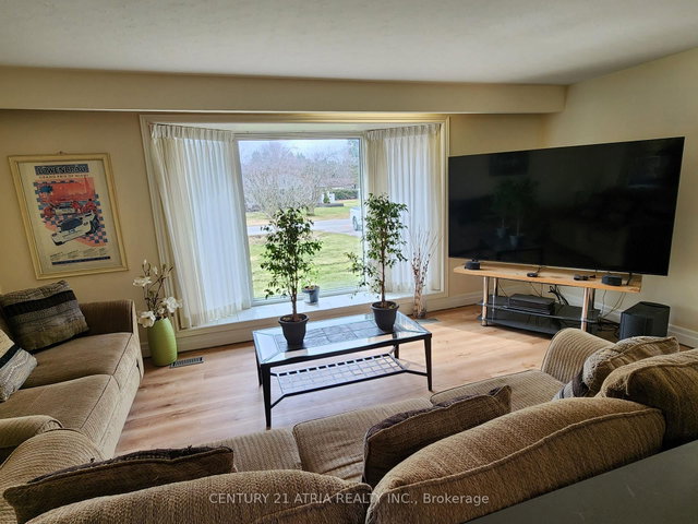 Upper - 366 Meadow Street