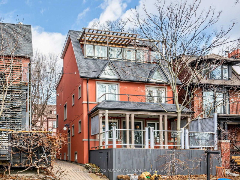 home for lease on 2 Park Avenue