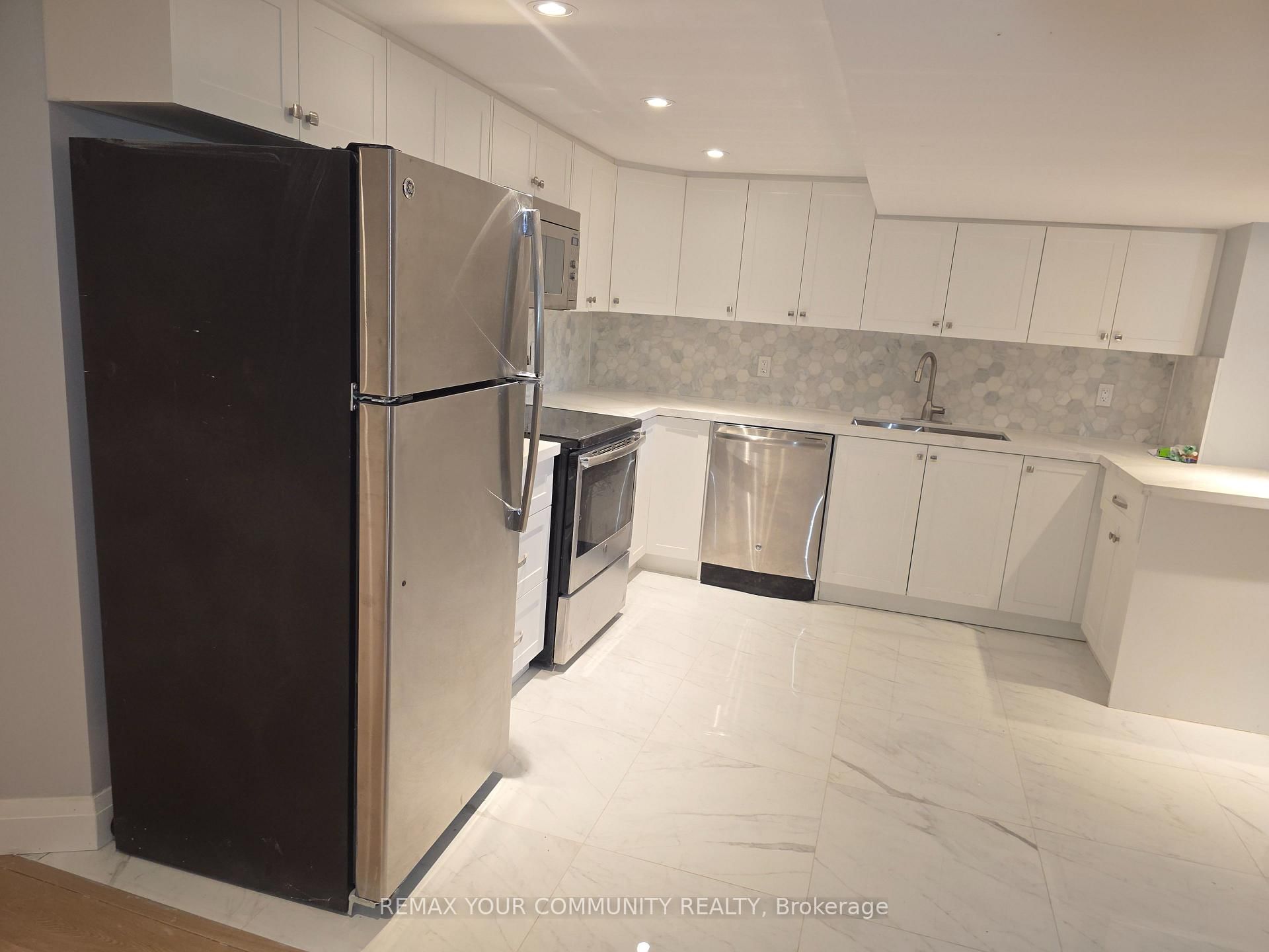 312 Cochrane Street, Unit Lower Level