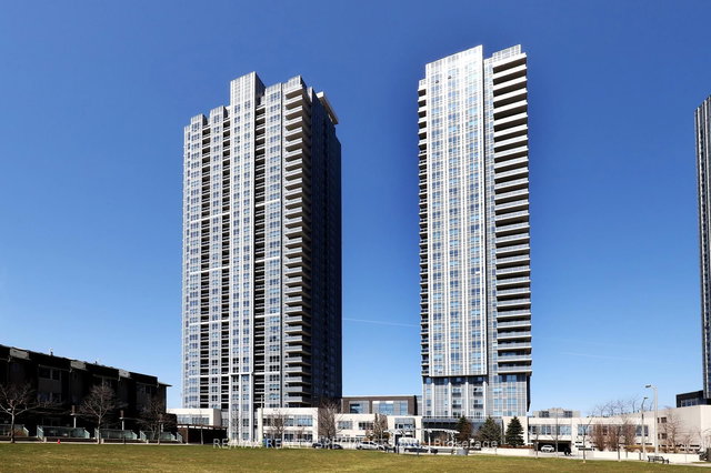 216 - 275 Village Green Square