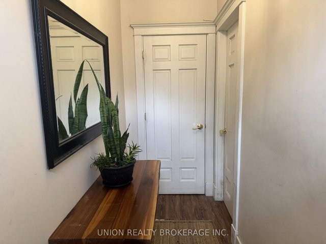 Upper - 132 Morse Street