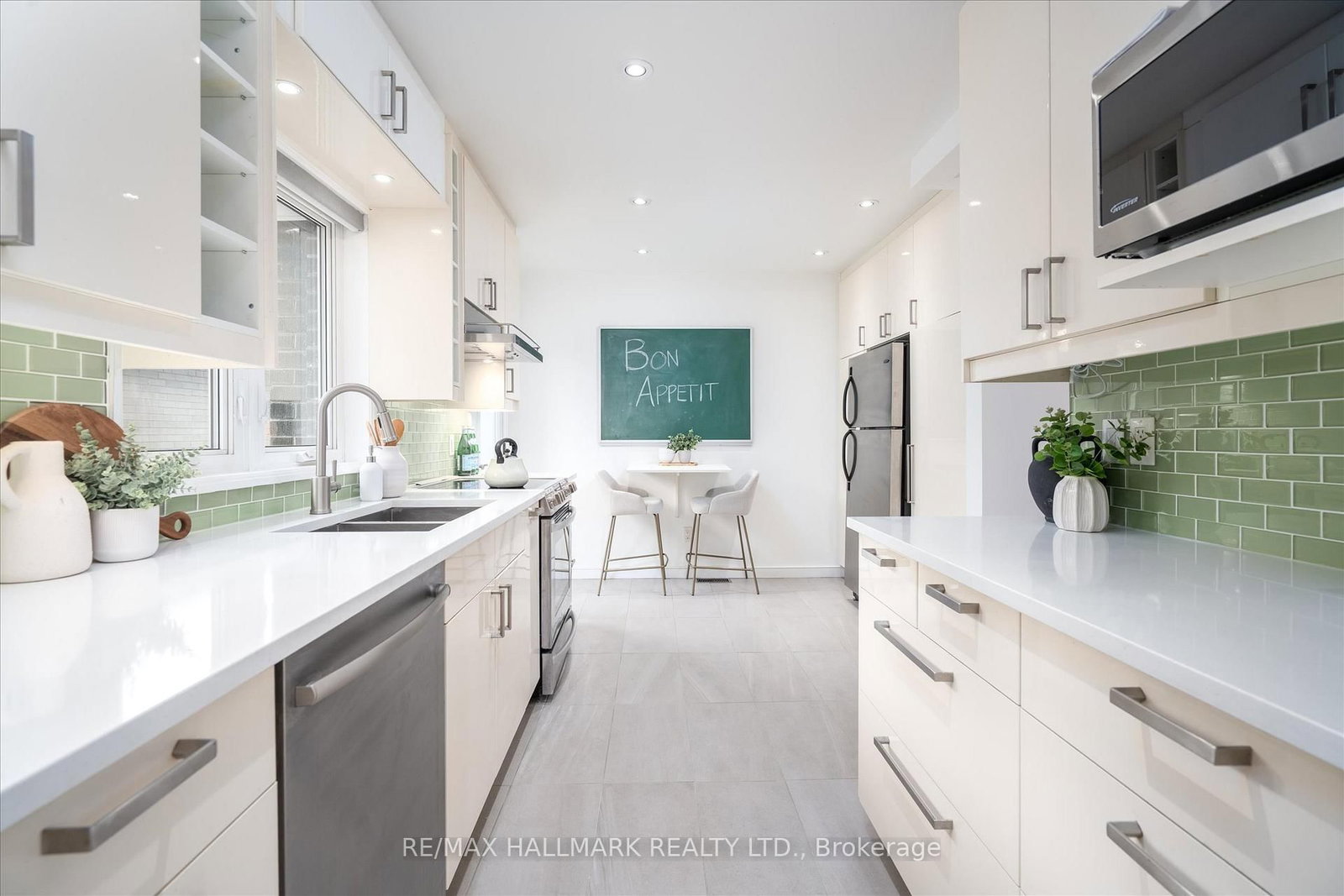 Detached House for sale at 3782 St.Clair Avenue, Toronto, Ontario, M1M 1V2 - Cliffcrest - MLS: E12965992