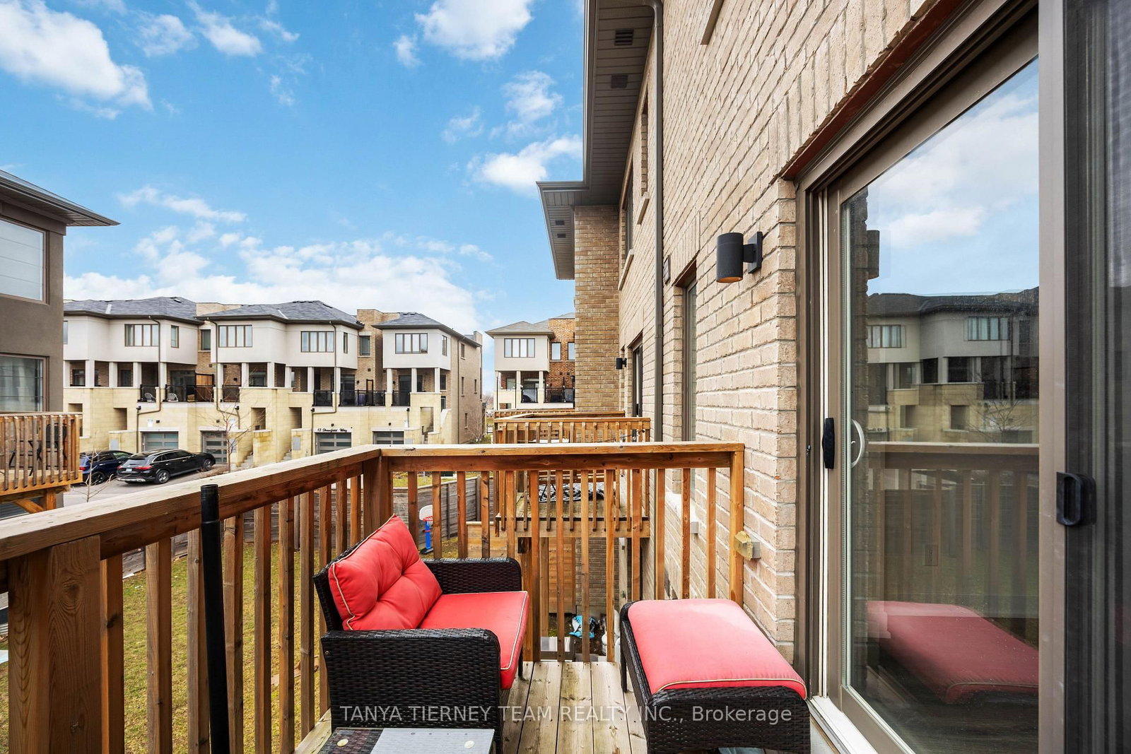 Townhouse for sale at 34 Shawfield Way, Whitby, Ontario, L1R 0N8 - Pringle Creek - MLS: E12966568