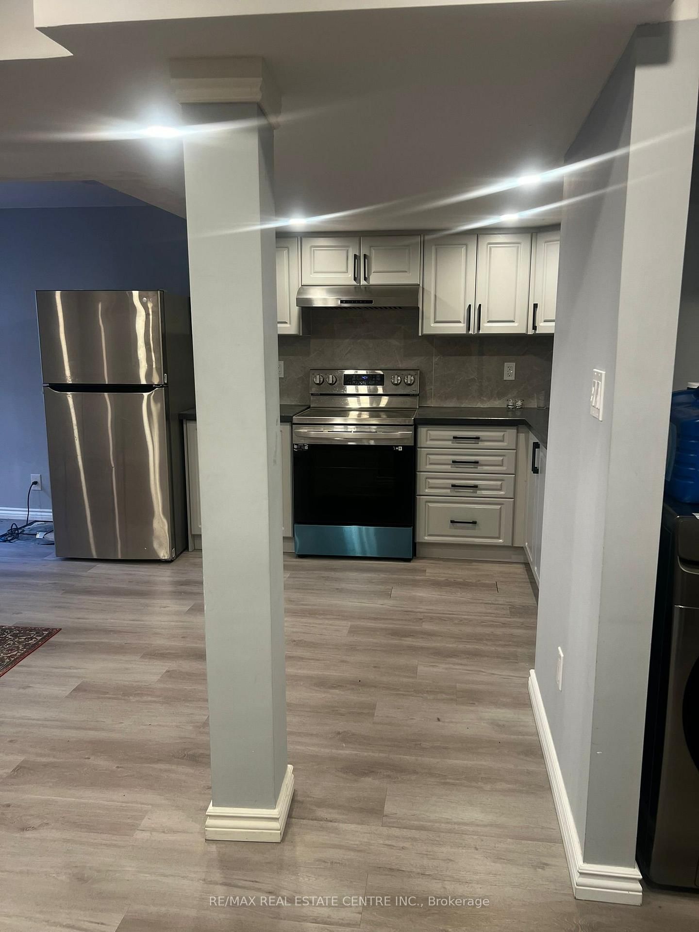 1870 ESTERBROOK Drive - Photo 10